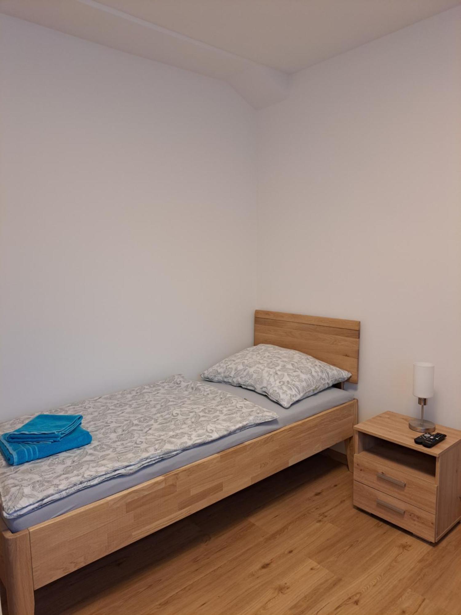 Private Zimmer Hoap لوبن المظهر الخارجي الصورة