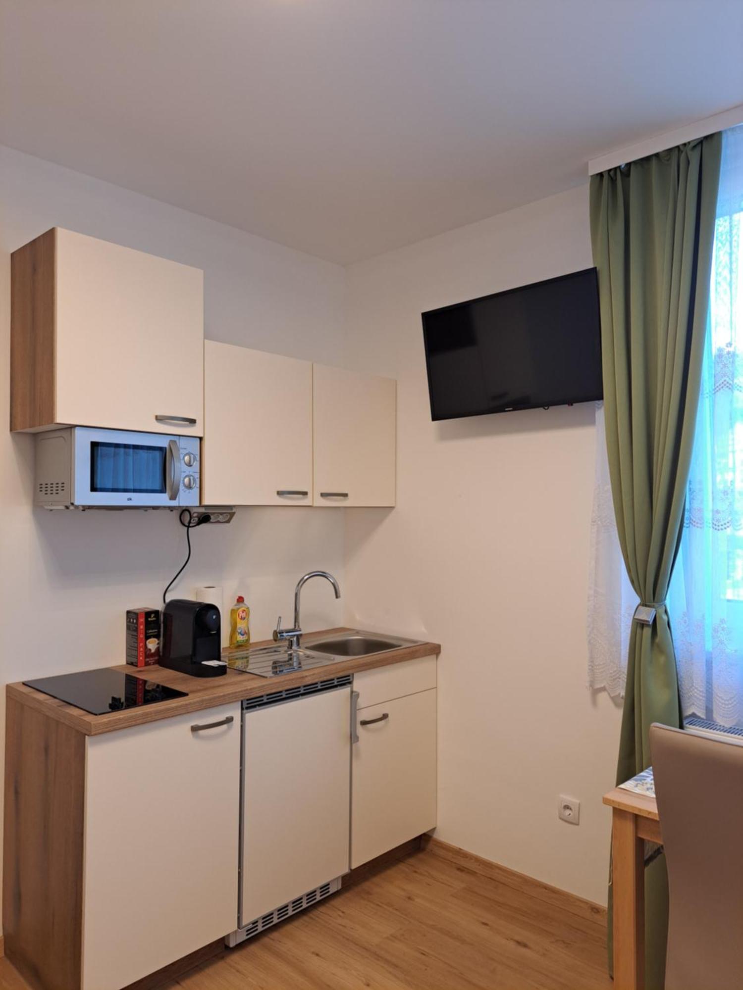 Private Zimmer Hoap لوبن المظهر الخارجي الصورة